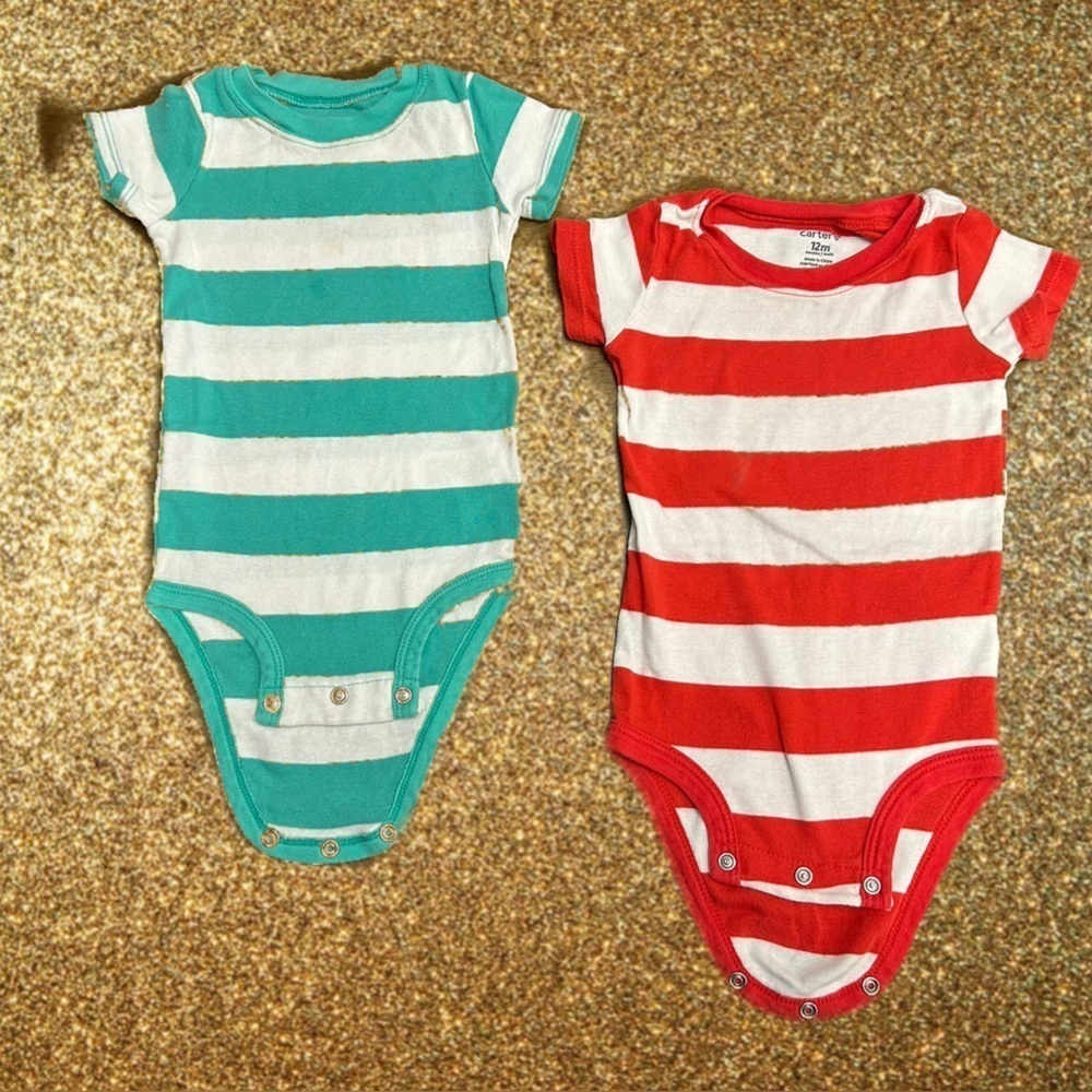 2ct Short Sleeve Baby Bodysuits 12 Months. Carters (0240)